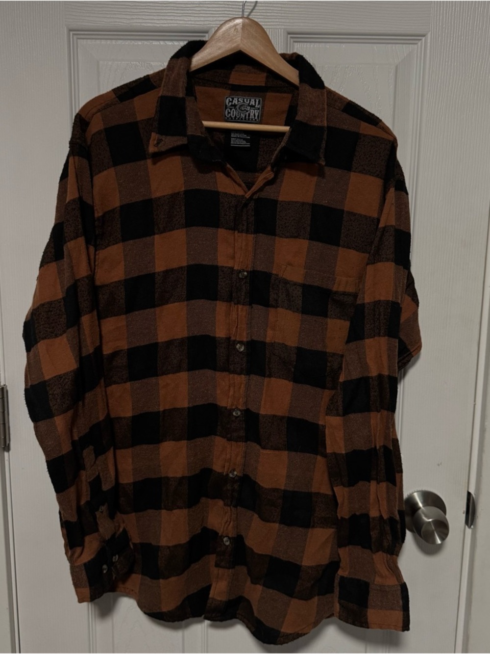 Casual Country Men's Brown and Black Plaid Button-Down Shirt